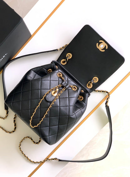 25 BACKPACK IN BLACK CALFSKIN GOLD HARDWARE
