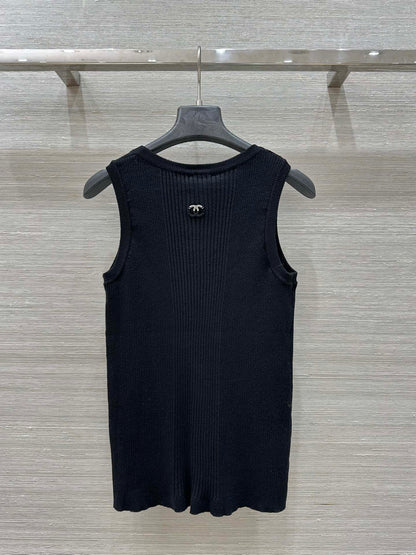 25 autumn and winter new product heart logo intarsia knitted vest