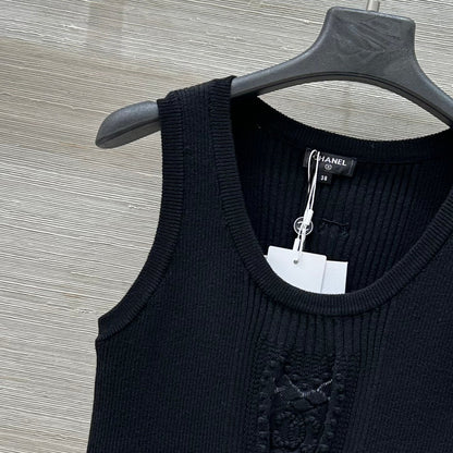 25 autumn and winter new product heart logo intarsia knitted vest