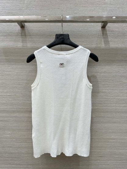25 autumn and winter new product heart logo intarsia knitted vest