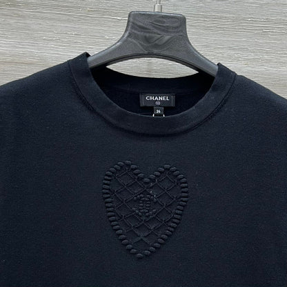 25 new products, love double C knitted short-sleeved top