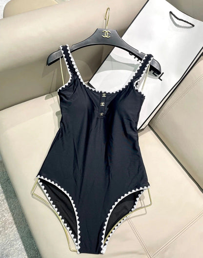 BIKINI SWIMSUIT SET IN BLACK AND WHITE TRIM 622173