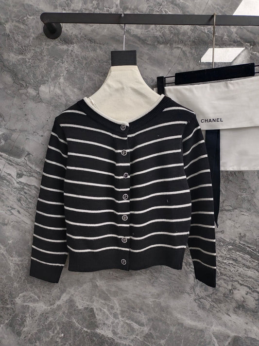 C 25 Cardigan with Swallow Buttons in Light Blue and Black