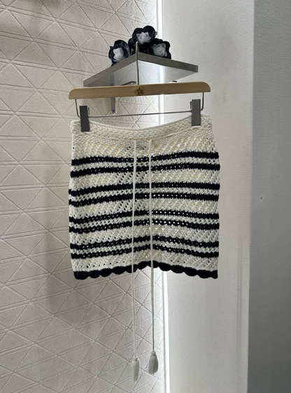 25 new hand-knitted short-sleeved cardigan and skirt suit