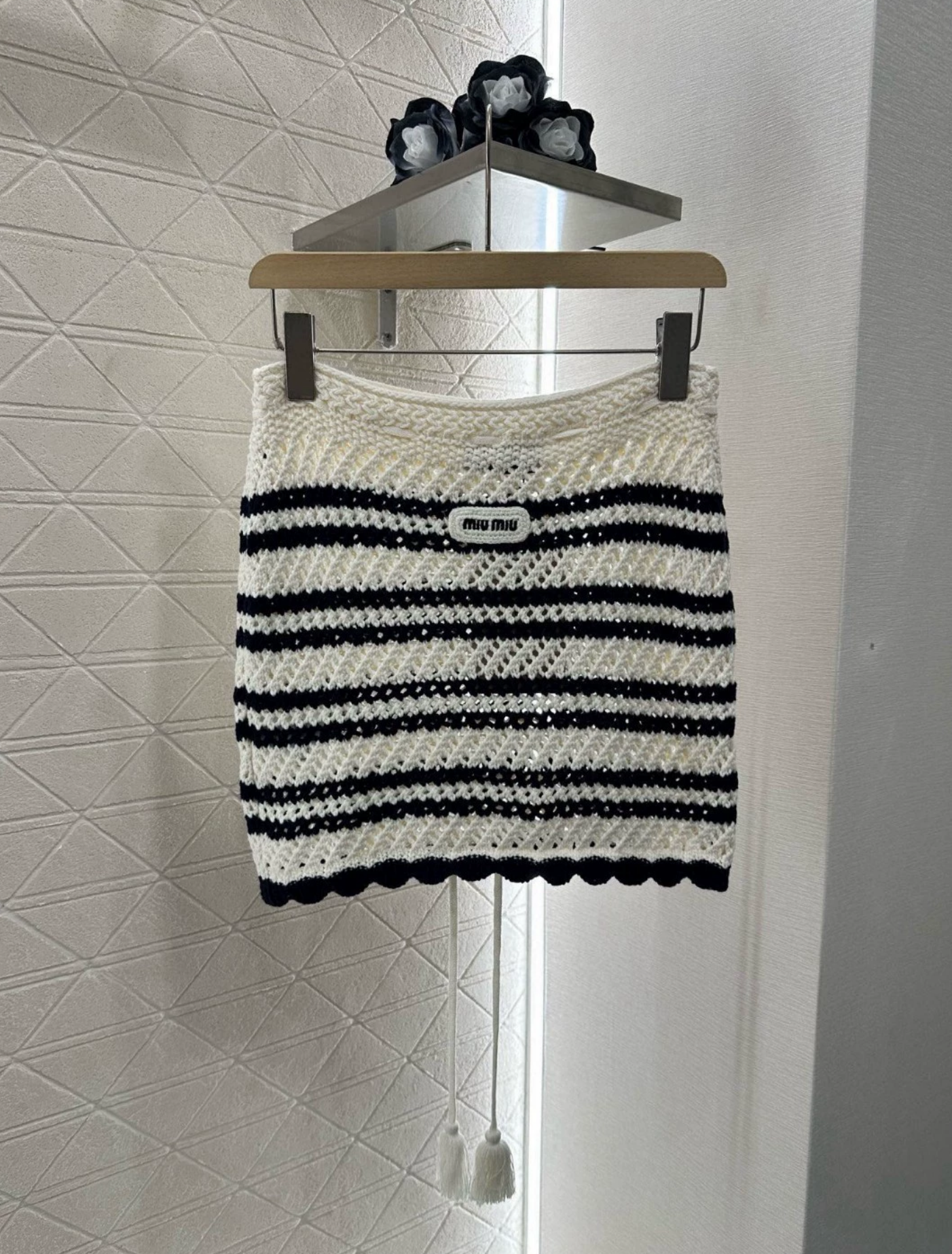 25 new hand-knitted short-sleeved cardigan and skirt suit