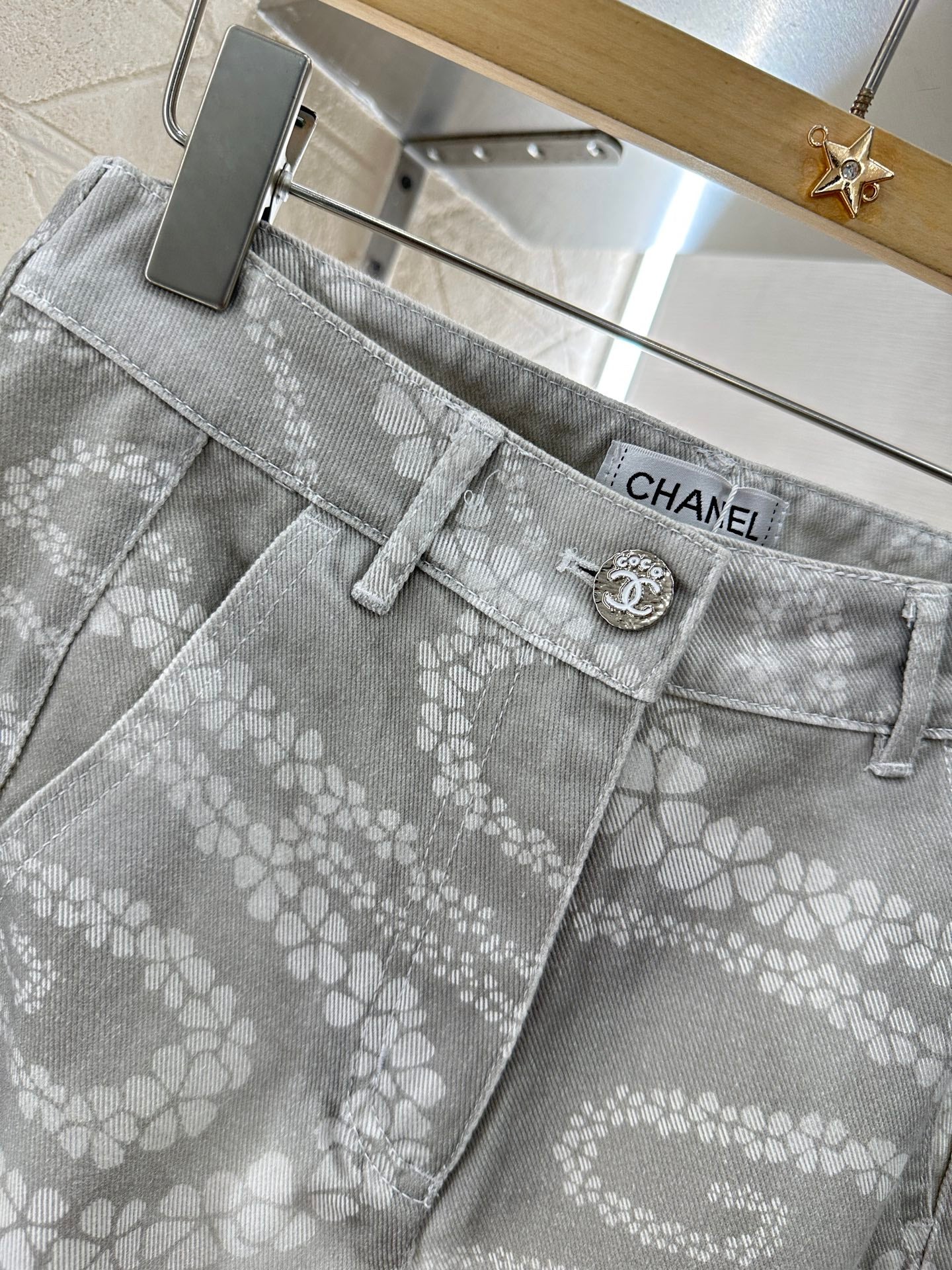 C 2025 new product Laser flared denim trousers