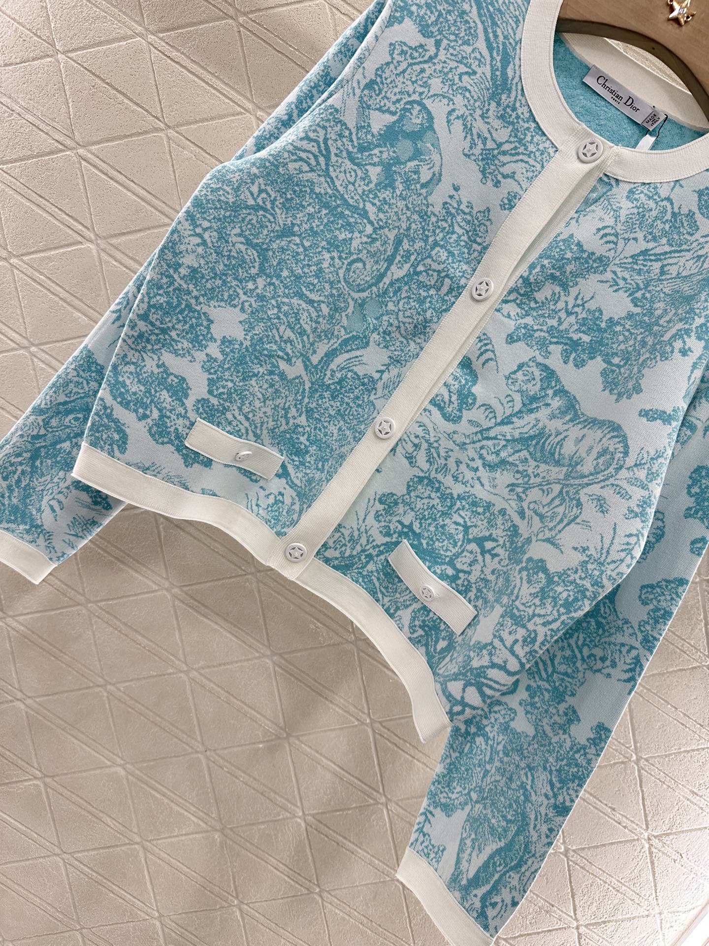 2025 new product Jacquard knitted cardigan