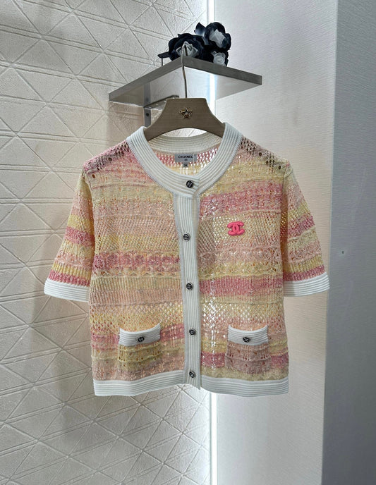 25 new product Hollow knitted cardigan