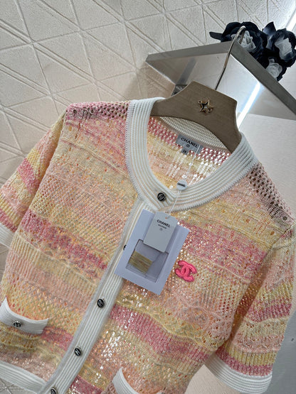25 new product Hollow knitted cardigan