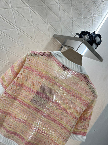 25 new product Hollow knitted cardigan