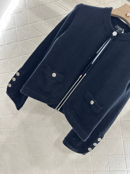 25 new products Knitted cardigan