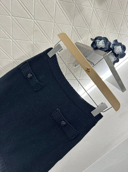 25 new products Cardigan and skirt set