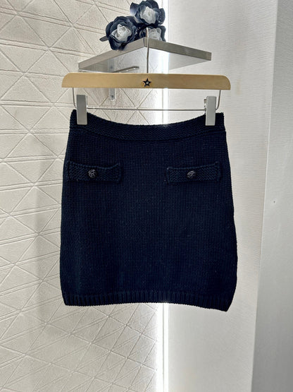 25 new products Cardigan and skirt set