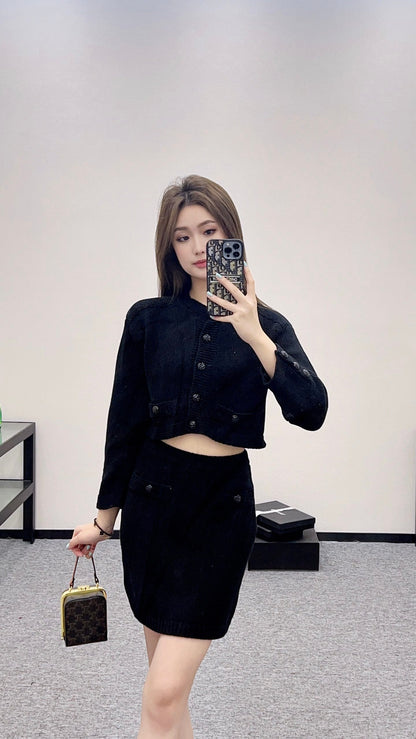 25 new products Cardigan and skirt set