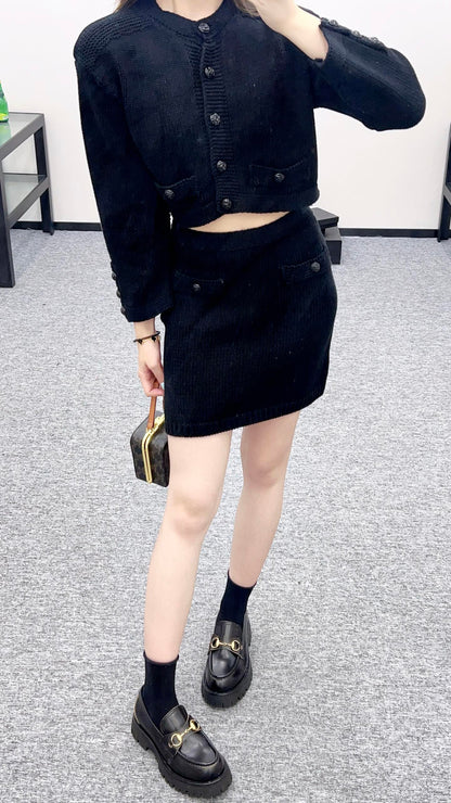 25 new products Cardigan and skirt set