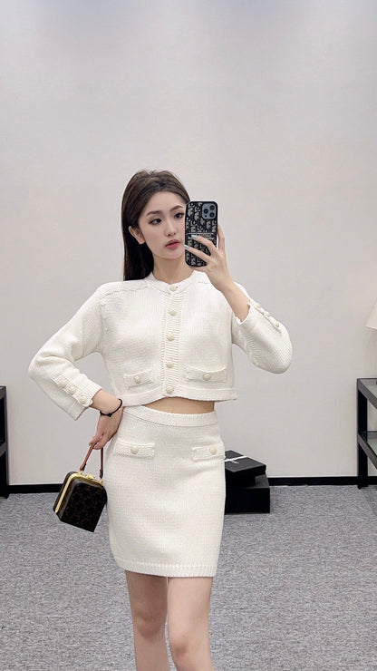 25 new products Cardigan and skirt set