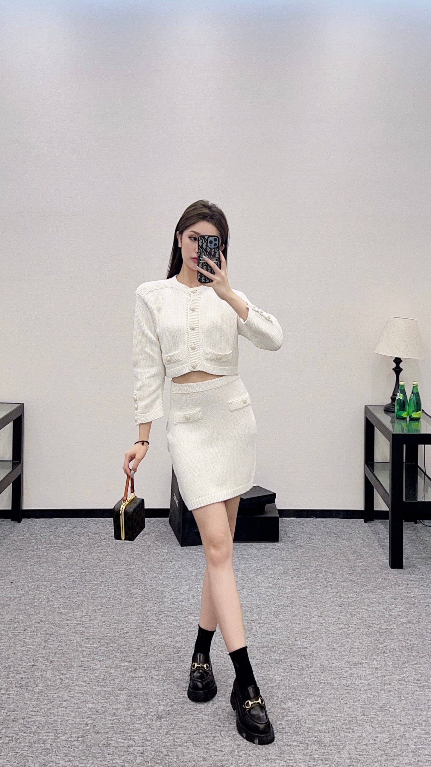 25 new products Cardigan and skirt set