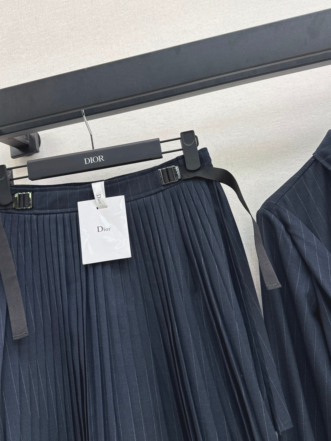 25fw pleated suit