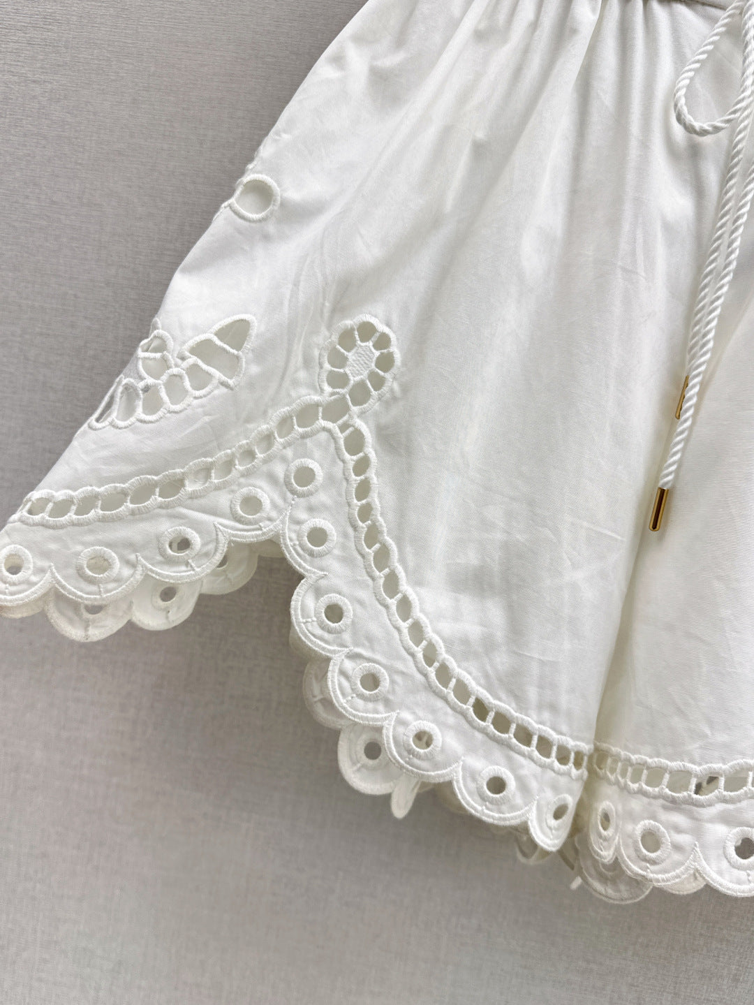 25ss embroidered short