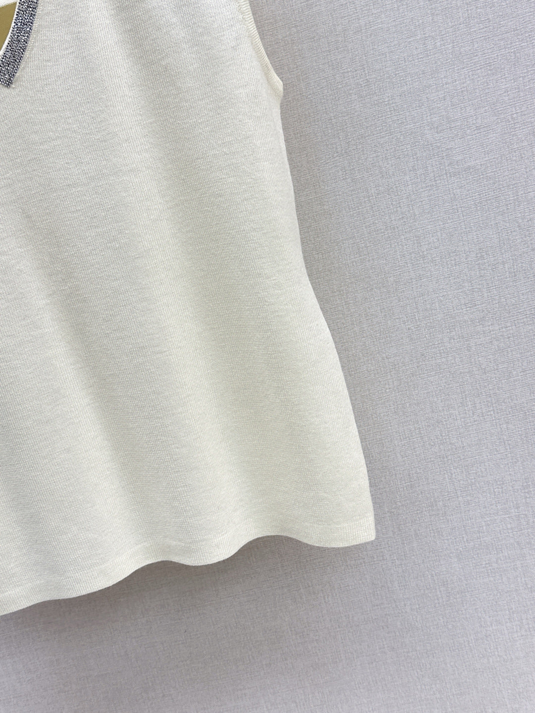 25fw v-neck vest