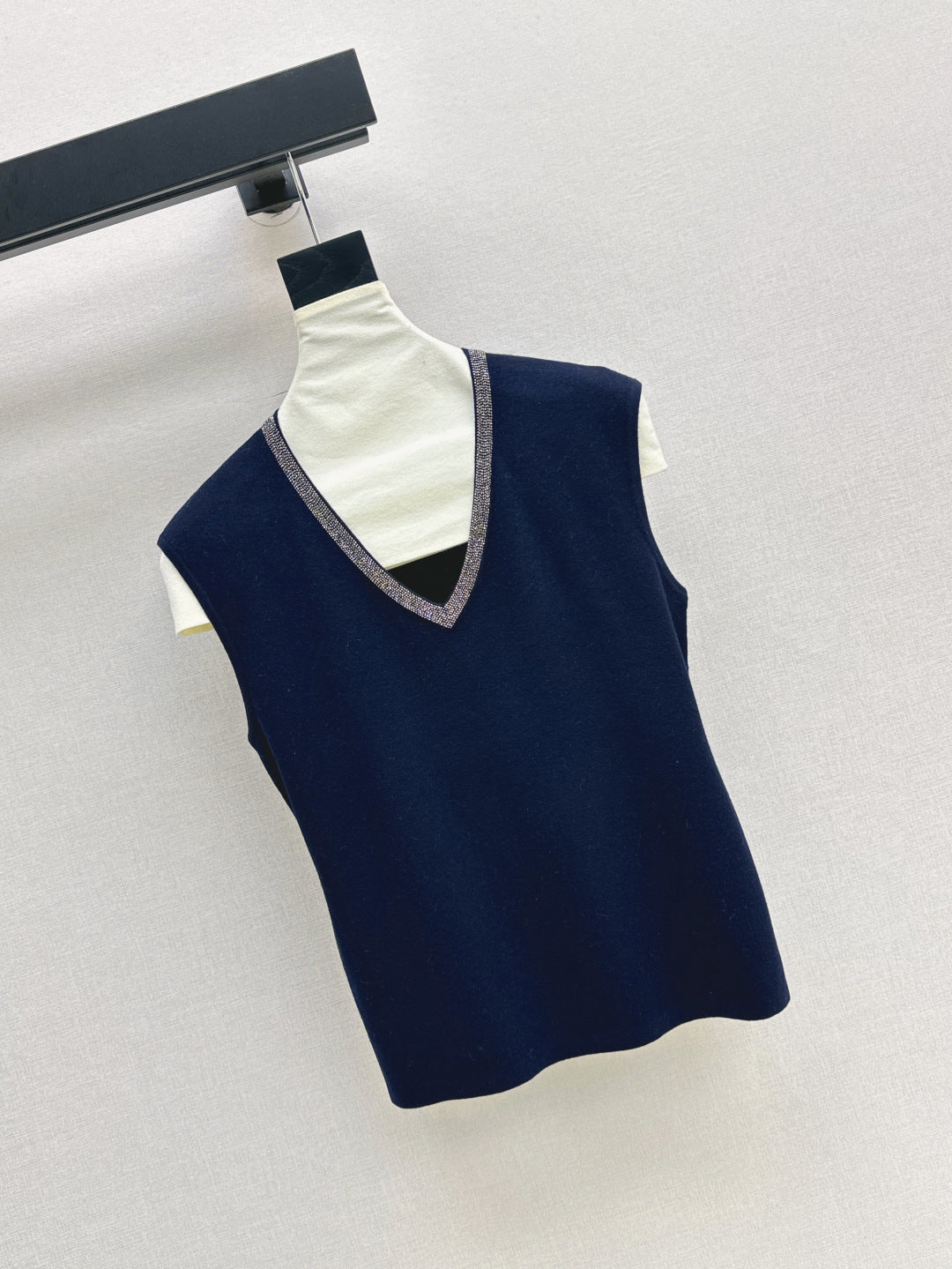 25fw v-neck vest