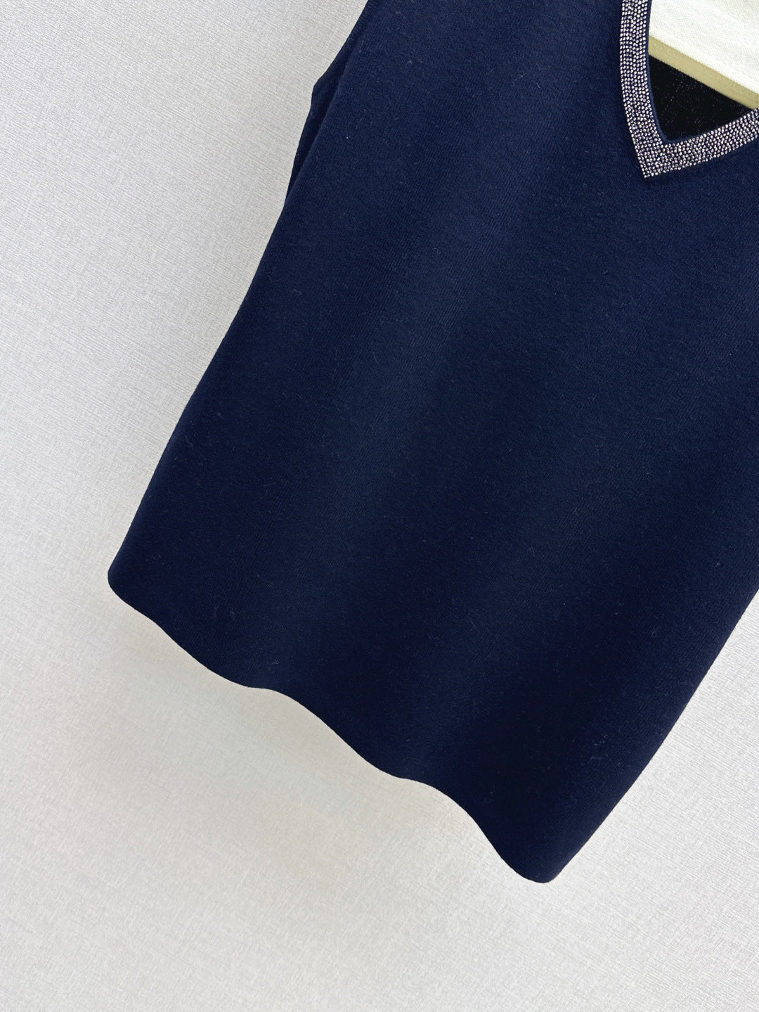 25fw v-neck vest